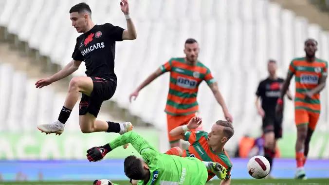 Alanyaspor 10 kişi Fatih Karagümrük’ten 1 puanı son anda aldı