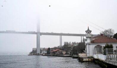 İstanbul 2 gündür sis altında! Trafik yoğunlaştı