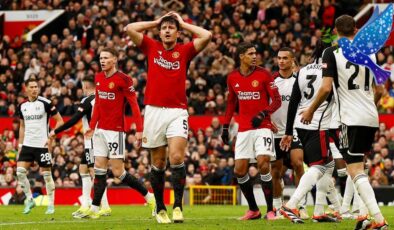 Manchester United, evinde Fulham’a yenildi