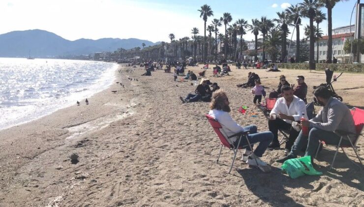 Muğla’da şubat ayında deniz keyfi: Güneşi görenler sahile koştu