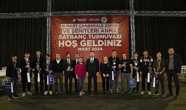 18 Mart Satranç Turnuvasında Ödüller Sahiplerini Buldu