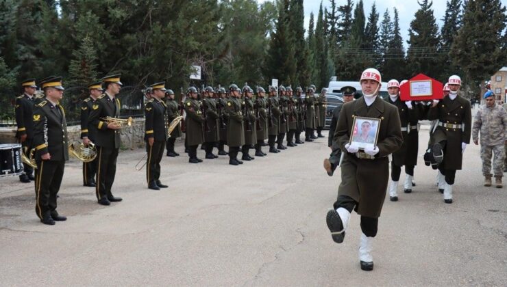 Adıyaman’da Şehit Er Abdulkadir Akıncı son yolculuğuna uğurlandı