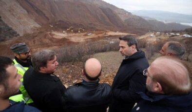 Alparslan Bayraktar İliç’teki maden sahasında incelemelerde bulundu