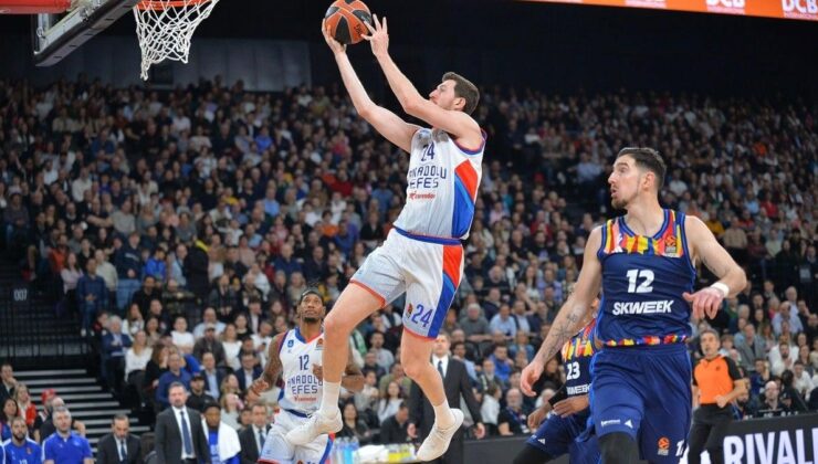 Anadolu Efes deplasmanda Asvel’e yenildi