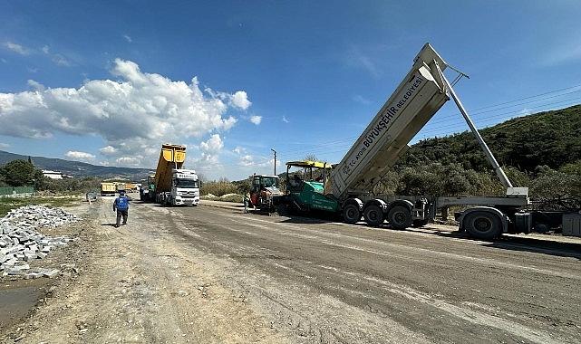 Aydın Büyükşehir Belediyesi Ekipleri Turizmin Kalbinin Attığı Yolu Yeniliyor