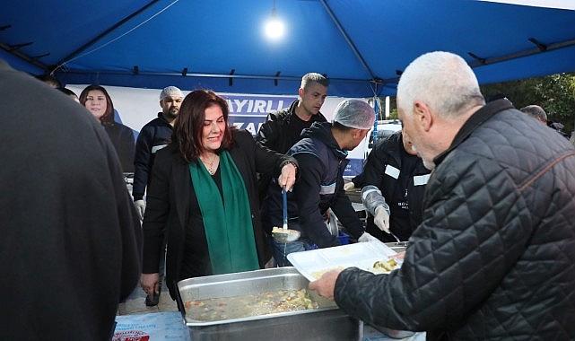 Aydın Büyükşehir Belediyesi, Ramazan ayında kentin birçok noktasında düzenlediği iftar programlarına devam ediyor