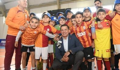 Başkan Özyiğit, sporcu çocuklar ve aileleriyle buluştu