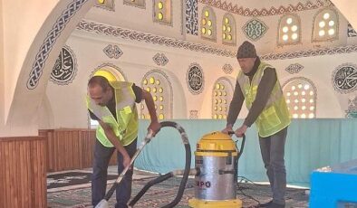 Burhaniye Belediyesi tarafından Ramazan ayı öncesinde, ibadethanelerde temizlik çalışmaları başlatıldı