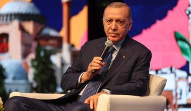 Cumhurbaşkanı Erdoğan, İstanbul’da gençlerle buluştu