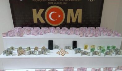 Elazığ’da kendilerini polis olarak tanıtıp vatandaşı 750 bin lira dolandırdılar