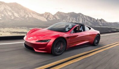 Elon Musk: Tesla Roadster’da roket teknolojileri olacak