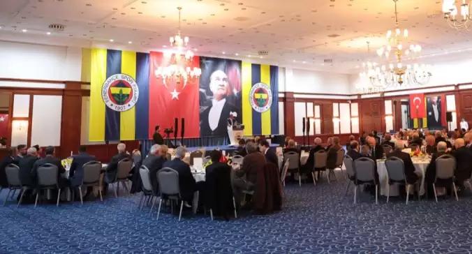 Fenerbahçe yönetim kurulu, camianın önde gelenleriyle iftar yemeğinde buluştu