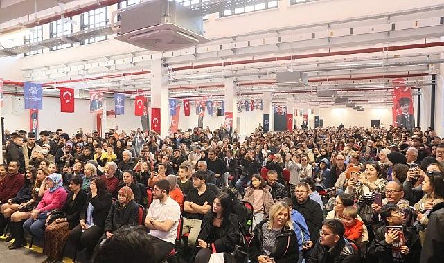 Geçtiğimiz günlerde Aydın Büyükşehir Belediye Başkanı Özlem Çerçioğlu tarafından açılışı yapılan Fuar Aydın’da hem Edebiyat Günleri hem de Ramazan Etkinlikleri devam ediyor