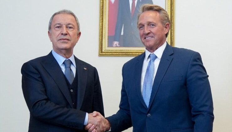 Hulusi Akar Jeffry Flake’i kabul etti