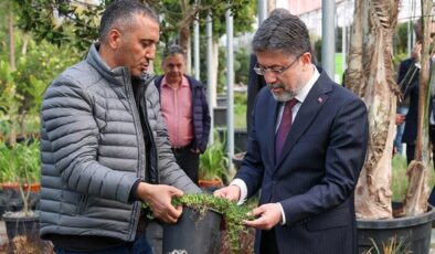 İbrahim Yumaklı: Süs bitkileri üretim alanı 3 kat arttı