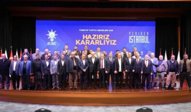 İstanbul’da 400 CHP’li AK Parti’ye katıldı