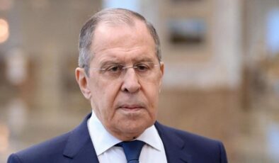 Rusya Dışişleri Bakanı Lavrov: Müzakereye hazırız ama Zelensky’nin formülünde değil