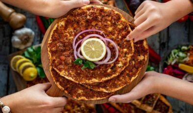 Somer Şef gizli lahmacun tarifini açıkladı! Somer Sivrioğlu’dan lahmacunun püf noktaları