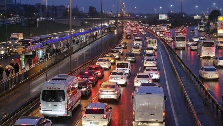 Şubatta 193 bin 600 adet taşıtın trafiğe kaydı yapıldı