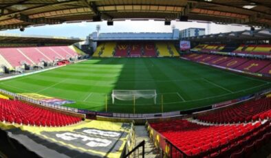 Watford’un halı gibi zemini viral oldu! Türk takımları örnek alsın