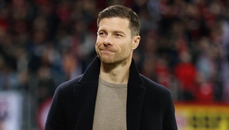 Xabi Alonso, Bayer Leverkusen’de kalıyor