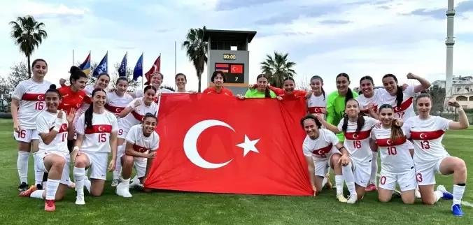 19 Yaş Altı Kadın Futbol Milli Takımı, Ermenistan’ı 7-0 yendi!