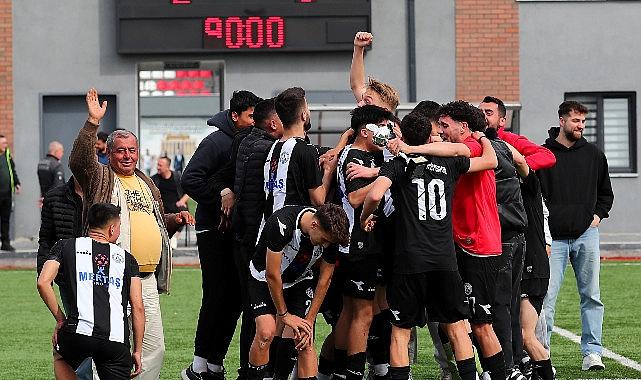 Burhaniye Belediyespor U-18 Futbol Takımı, Balıkesir İl Şampiyonası’nda gösterdiği başarılı sonuçlarla üst üste 2. kez Türkiye Şampiyonası’na katılma hakkı kazandı