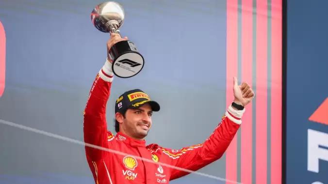 Carlos Sainz birçok takımla görüştüğünü açıkladı! Yeni takımı…