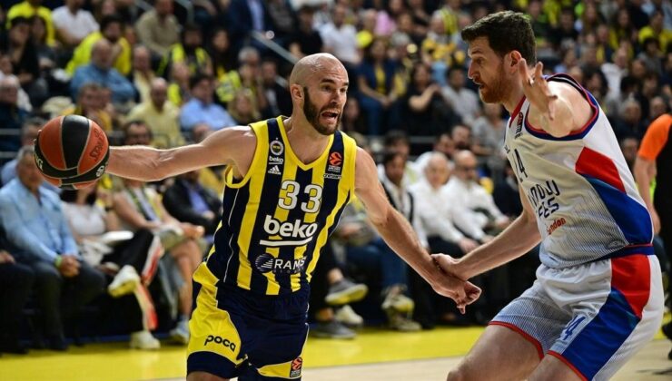 Derbide gülen taraf Anadolu Efes oldu