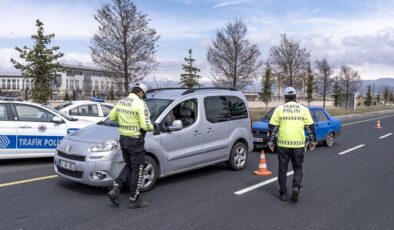 Erzurum’da Ramazan Bayramı öncesi trafikte denetimler sıklaştırıldı