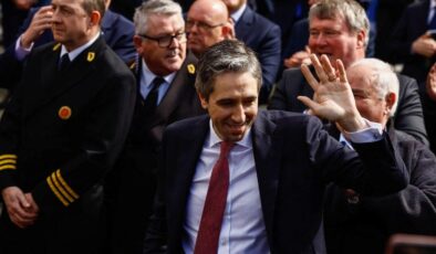 İrlanda’nın yeni Başbakanı 37 yaşındaki Simon Harris oldu