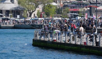 İstanbullular, tatilin son gününde sahilleri ve parkları doldurdu