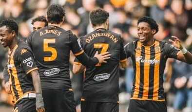 Ozan Tufan ve Abdülkadir Ömür yıldızlaştı! Hull City, 3 golle galip geldi