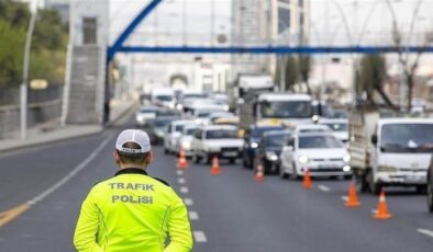 20 Ekim’de yollar trafiğe kapatılıyor! Park halindeki araçlar kaldırılacak: İşte o yollar…