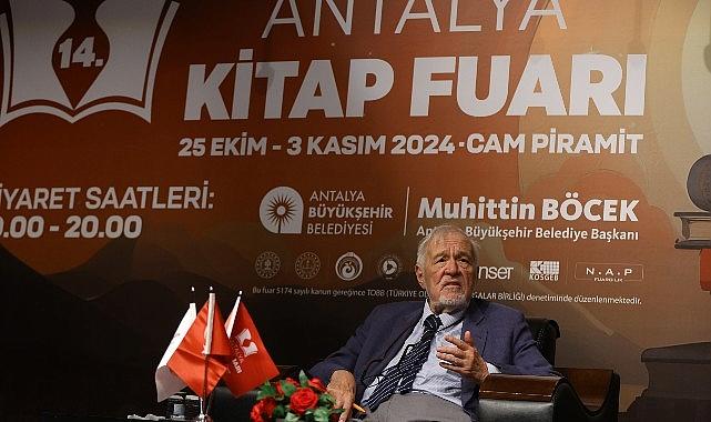 Antalya Kitap Fuarı’nda İlber Ortaylı’ya büyük ilgi