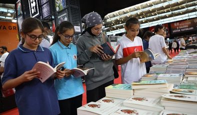 Antalyalılar kitap fuarında buluşuyor