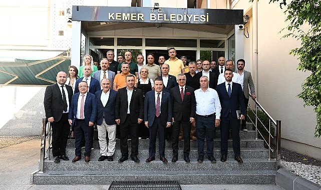 Başkan Böcek Kemer ve Kumluca’yı ziyaret etti