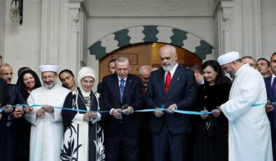 Başkan Erdoğan ve Emine Erdoğan Namazgah Camii’nin açılışına katıldı!