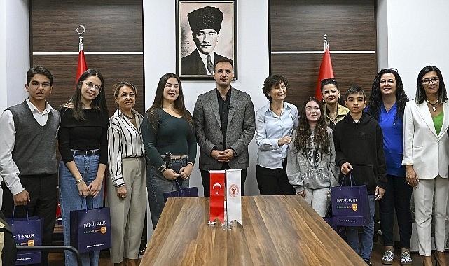 Bornova Belediyesi’nden diyabetli öğrencilere teknolojik destek