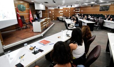 Bornova’da çalışanlara Toplumsal Cinsiyet Eşitliği Semineri