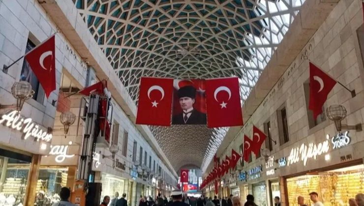 Bursa kapalı Çarşı Cumhuriyet coşkusuna hazır