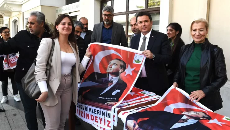 Bursa Osmangazi’de 10 bin Ata Posteri dağıtılıyor