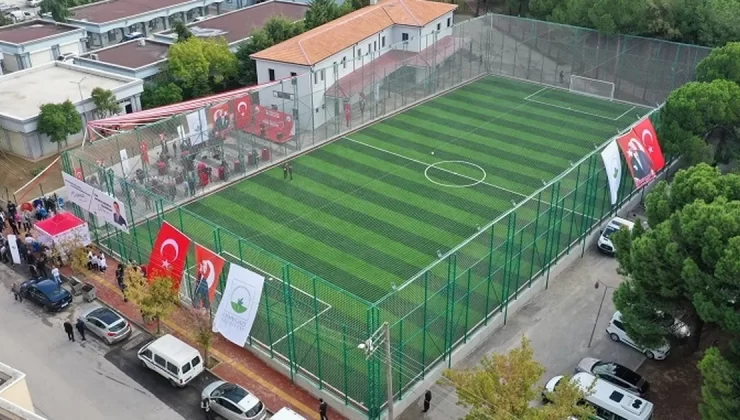 Bursa Osmangazi’de bir spor tesisi de Emek’e