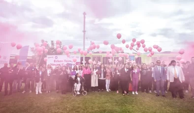 BURULAŞ’ta pembe balonlar gökyüzüne bırakıldı