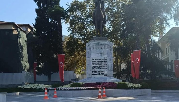 Büyükşehir’den Atatürk Anıtı’na bakım