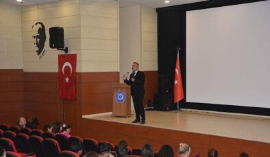 Dekan Prof. Dr. Gültekin yeni iletişimcilere “Hoş Geldiniz” dedi