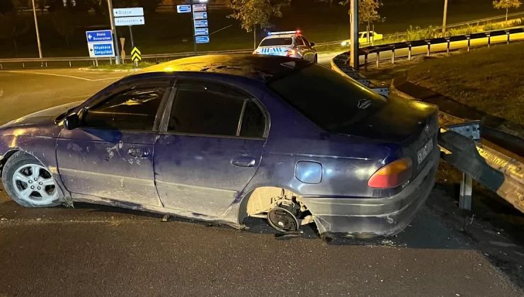 Düzce’de polise ‘dur’mayan sürücüyü kaza durdurdu!