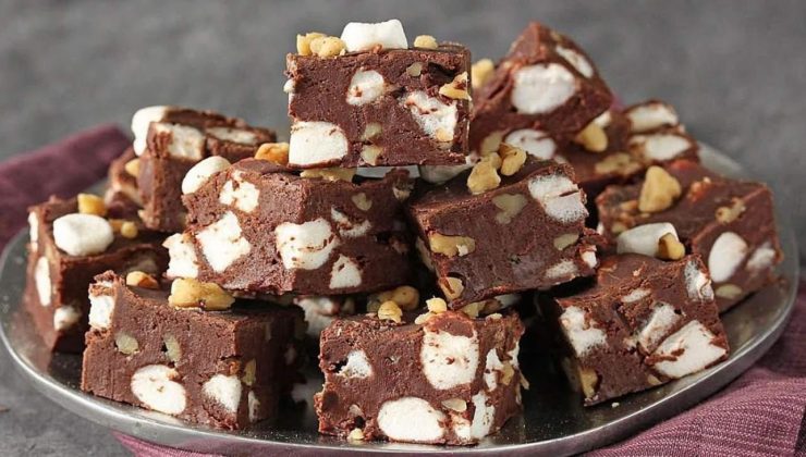 Enfes Rocky Road tarifi! Rocky Road nasıl yapılır? Evde Rocky Road yapımı