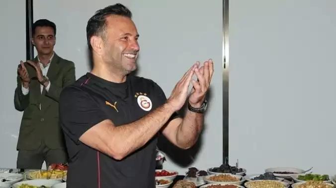 Galatasaray’da Okan Buruk’a kutlama