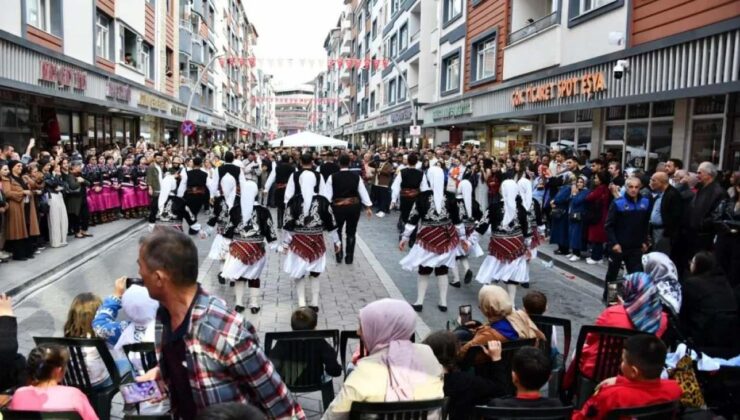 Gümüşhane’de yöresel yemek yarışması yapıldı! Festivalden eğlenceli anlar